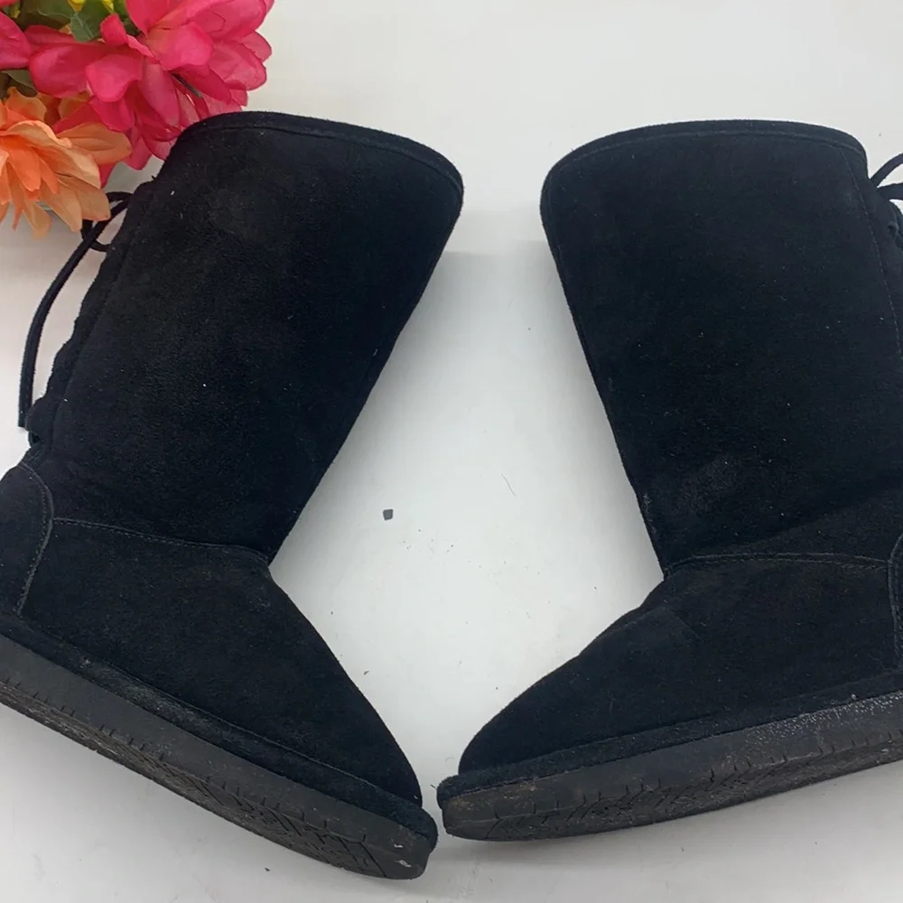 Bearpaw Girls Black Suede Shin High Winter Boots Lace Up Back Size 1. WRB3935H